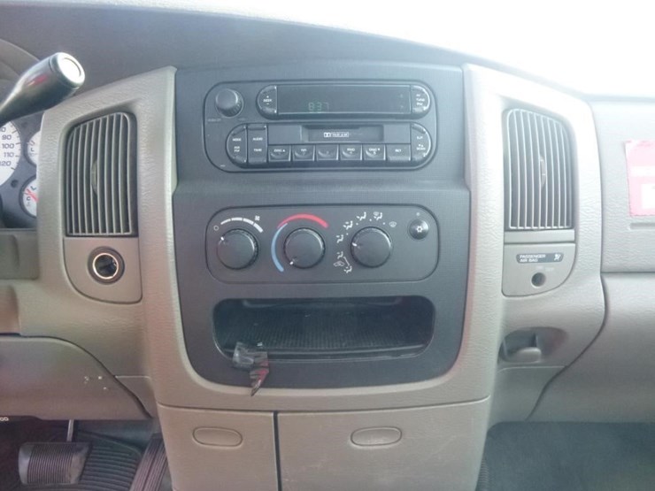 2005-dodge-ram-2500-image-13