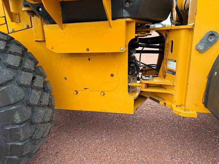 deere-644k-image-40