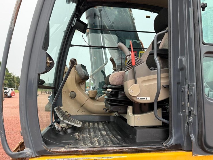 john-deere-2010-image-47