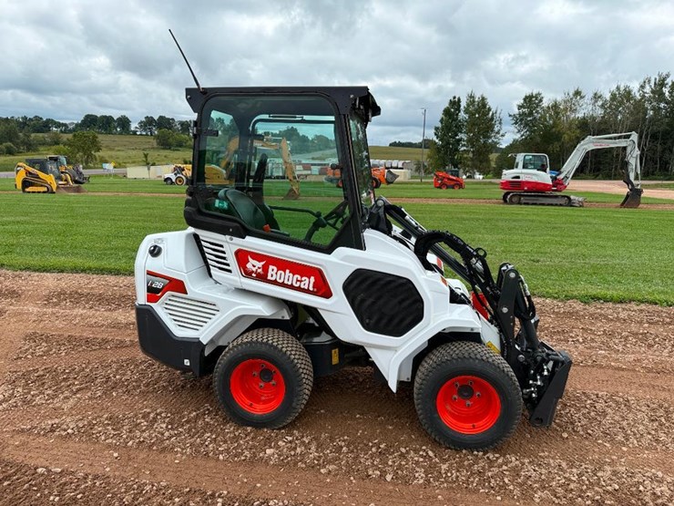 2024-bobcat-l28-image-3