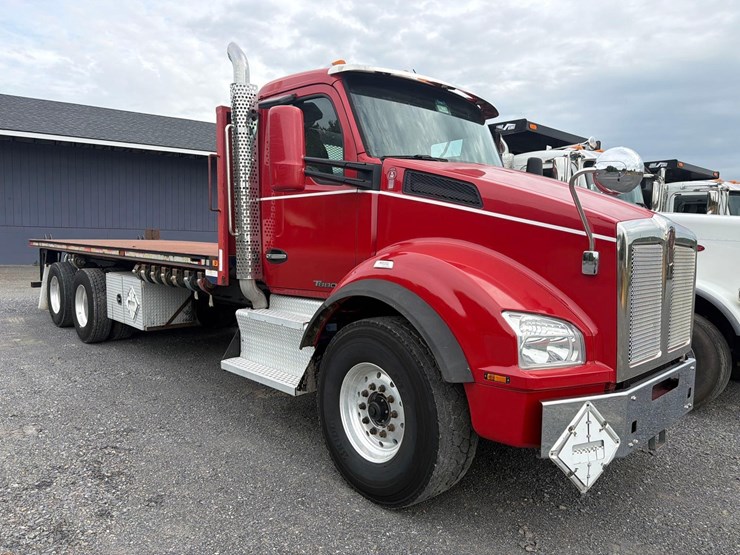 2017-kenworth-t880-image-2