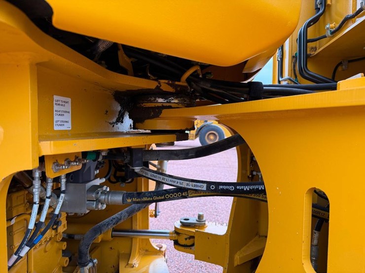 2019-deere-544l-image-54