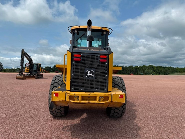 deere-524k-image-5