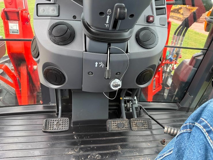 kubota-m6-111-image-58