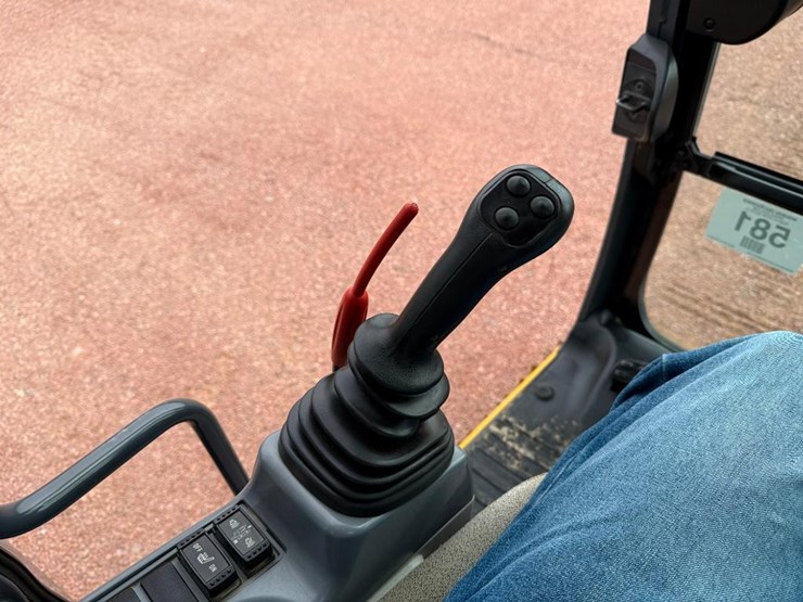 deere-130g-image-60