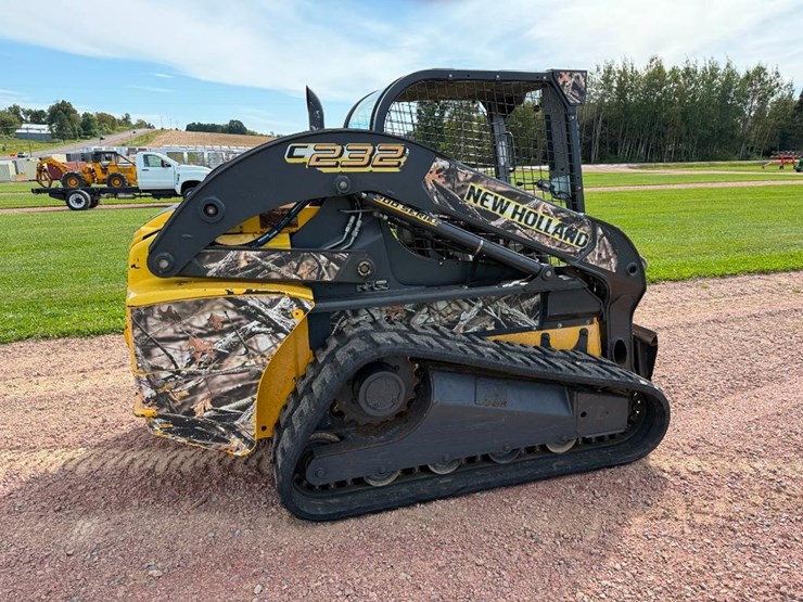 new-holland-c232-image-4