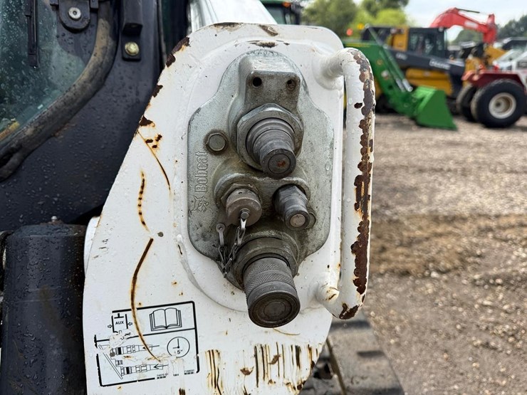 2016-bobcat-t650-image-11