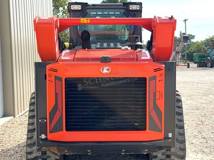 2026-kubota-svl97-3-image-7