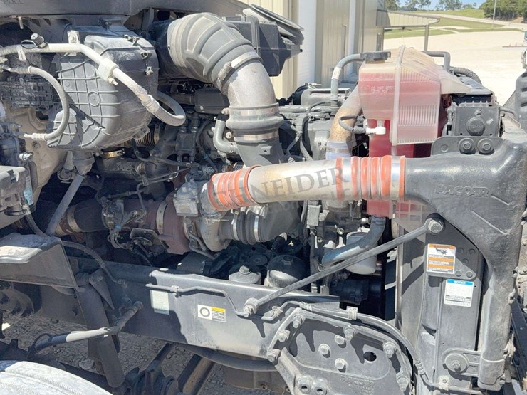 2018-peterbilt-579-image-62