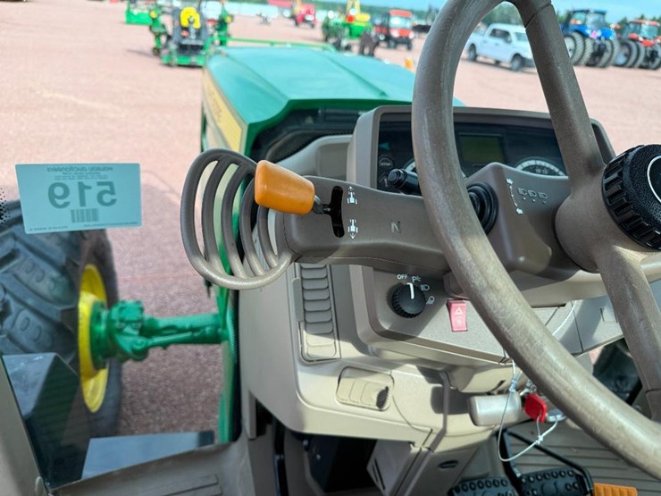 john-deere-6105m-image-50