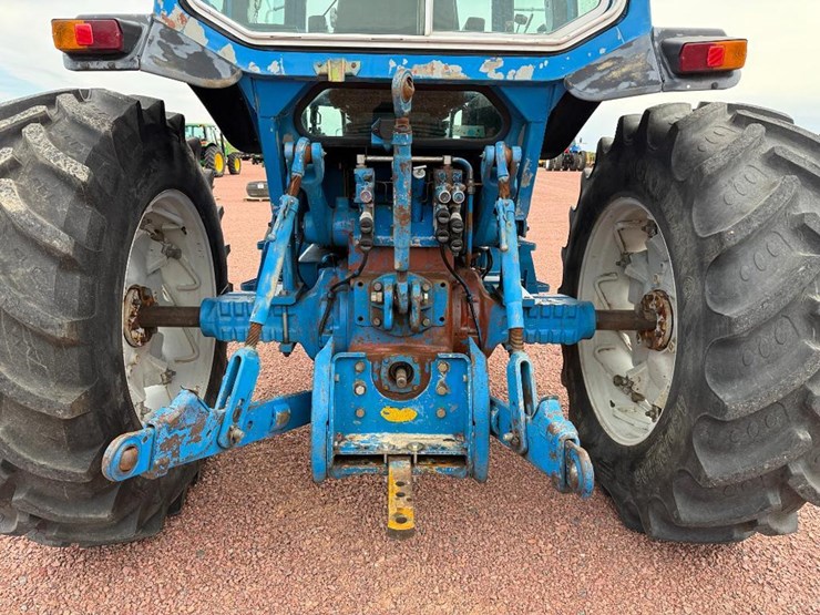 ford-8630-image-25