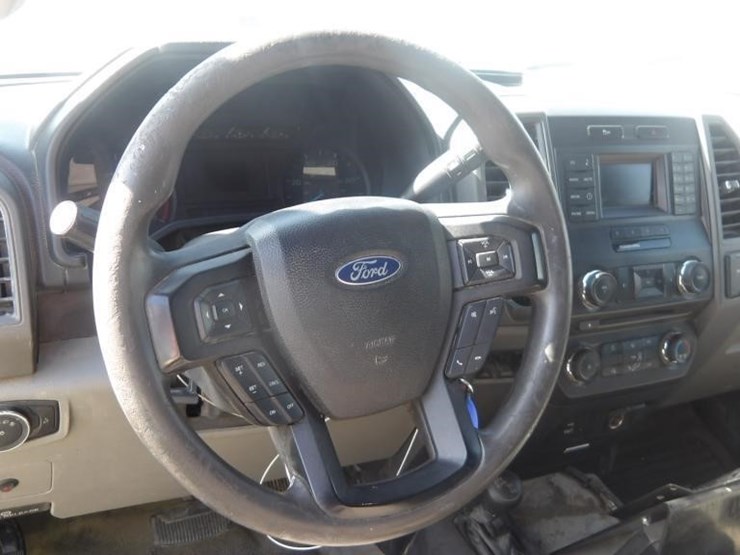 2017-ford-f550-image-24