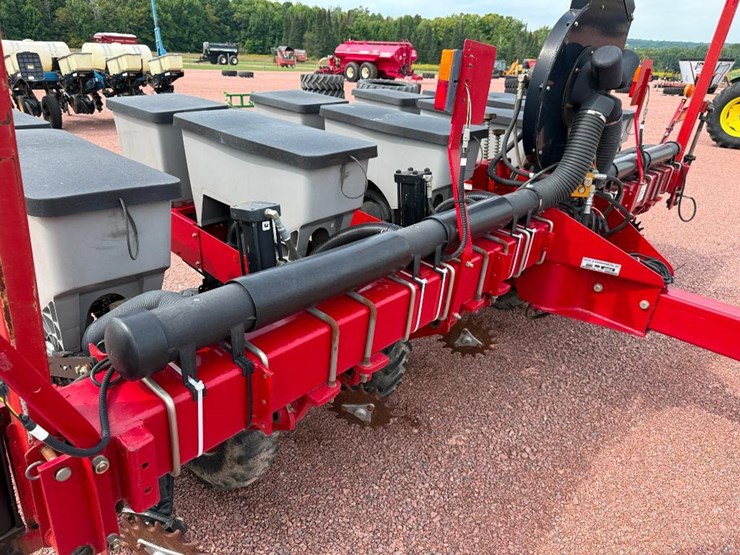 case-ih-1200-image-26