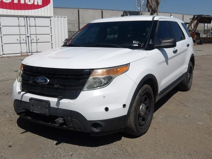2015-ford-explorer-image-1