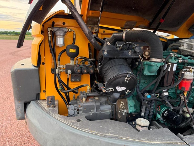 volvo-ecr88-image-46