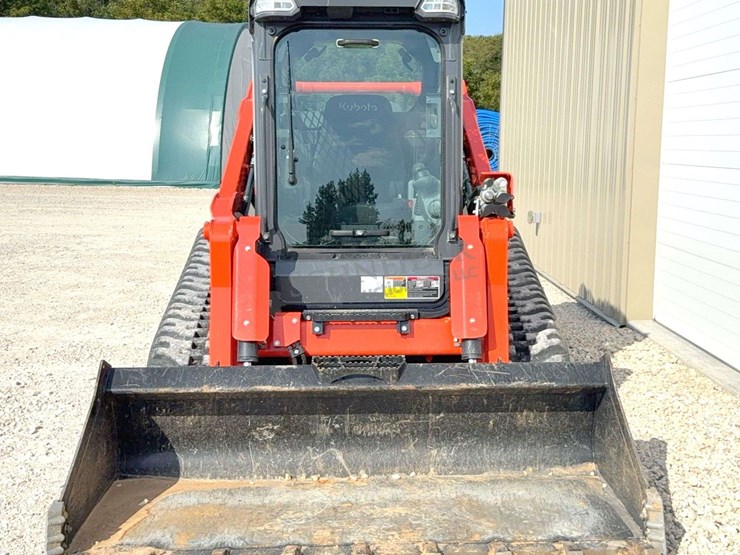 2026-kubota-svl97-3-image-8