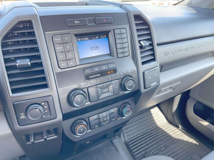 2021-ford-f350-image-57