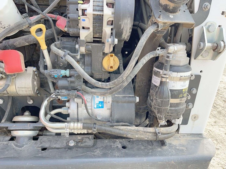 2025-bobcat-t650-image-26