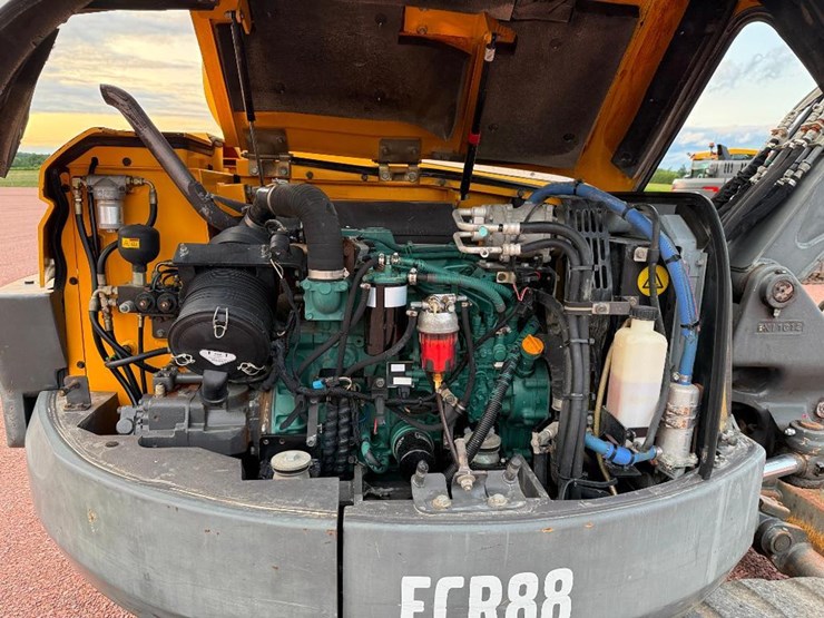 volvo-ecr88-image-44