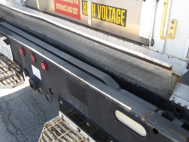 2011-ford-f550-image-12