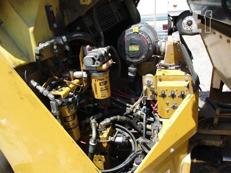 2012-caterpillar-cb54-image-5