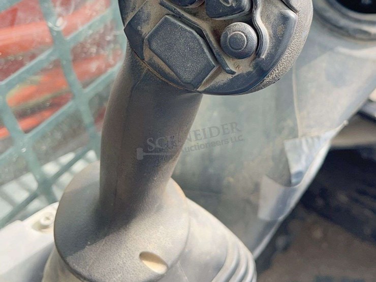 2021-kubota-svl97-2-image-34