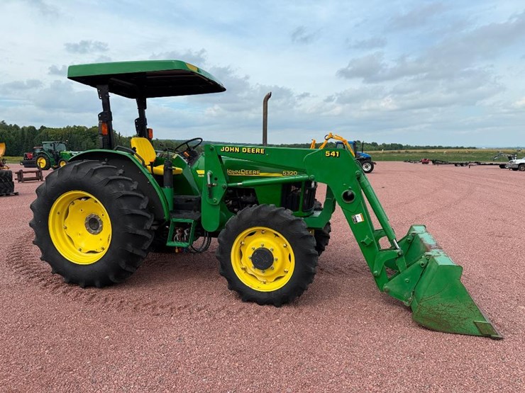 john-deere-5320-image-3