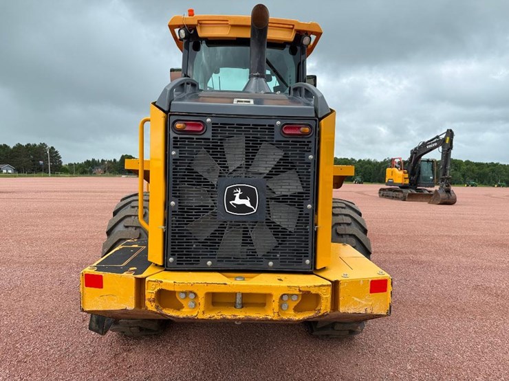 2019-deere-544l-image-26