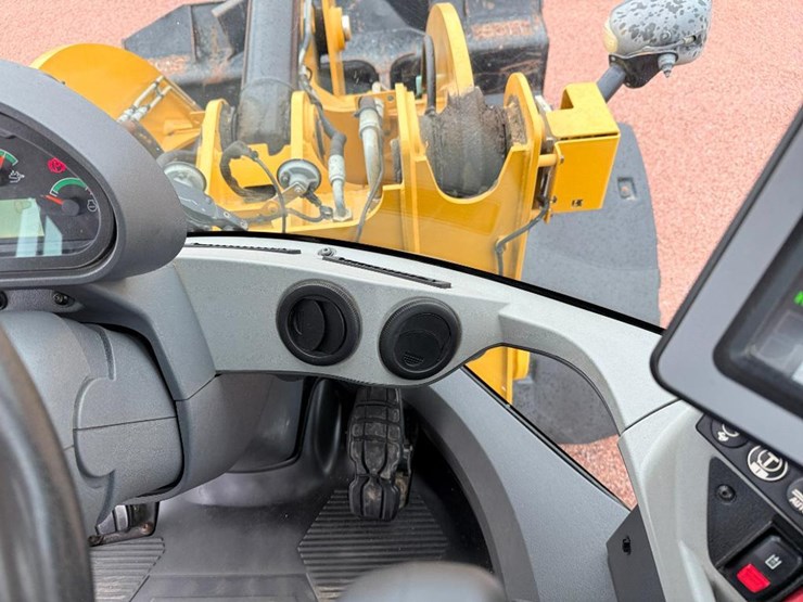 caterpillar-926m-image-70