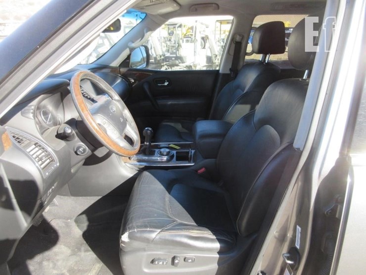 2015-infiniti-qx80-image-6