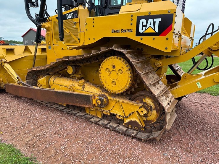 caterpillar-d6t-xl-image-7