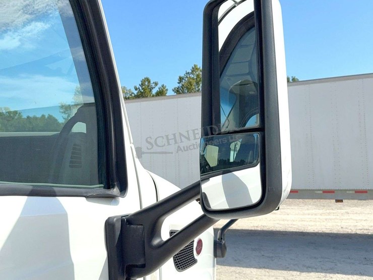 2020-peterbilt-579-image-17