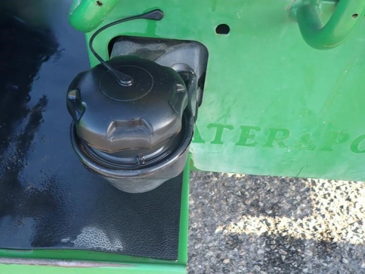 2012-john-deere-gator-image-7