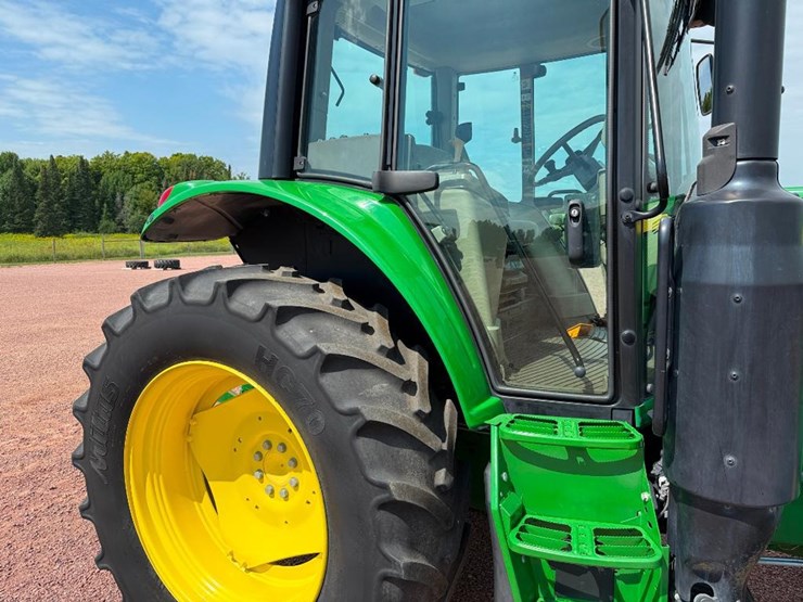 john-deere-6110m-image-17