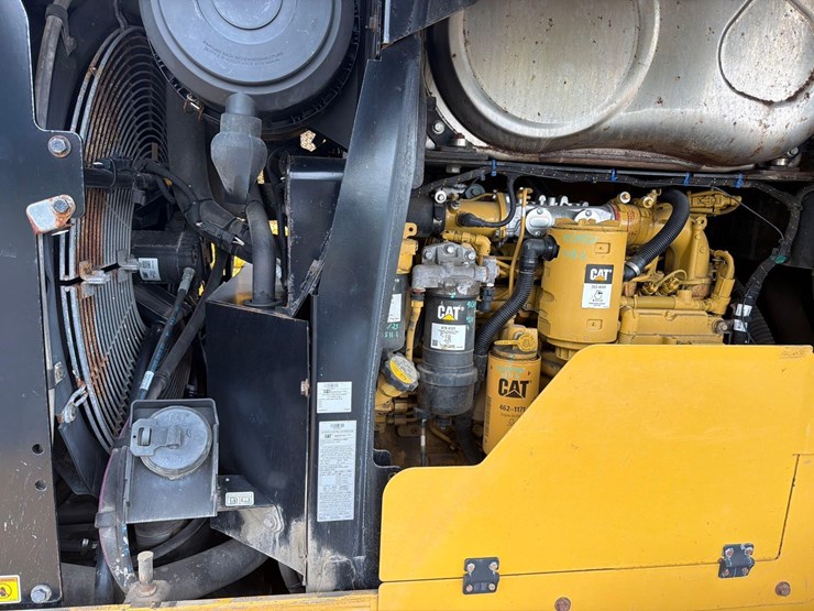 2020-caterpillar-938m-image-11