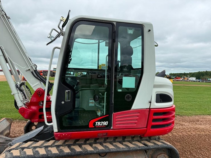 takeuchi-tb290-image-22