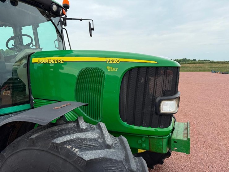 john-deere-7220-image-27