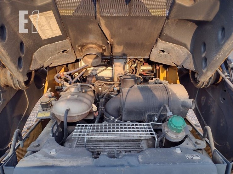 2019-deere-332g-image-24