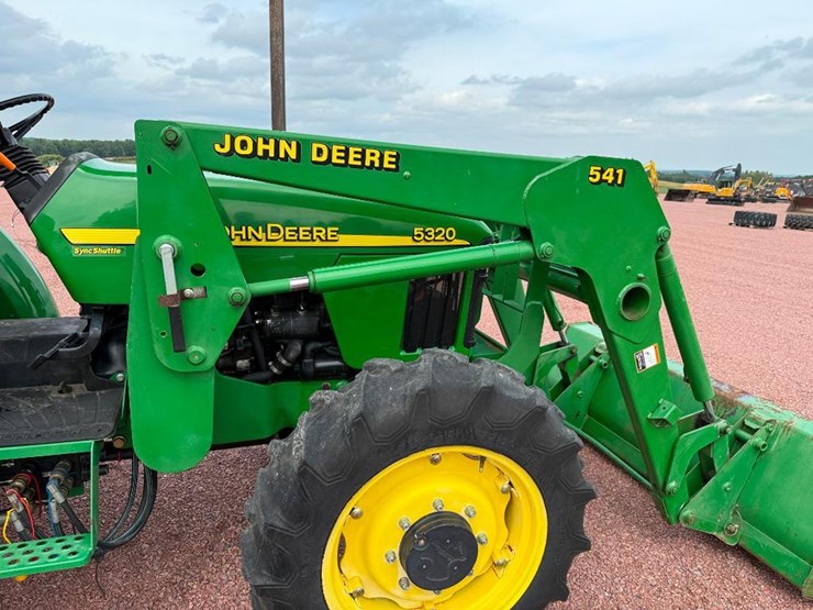 john-deere-5320-image-25