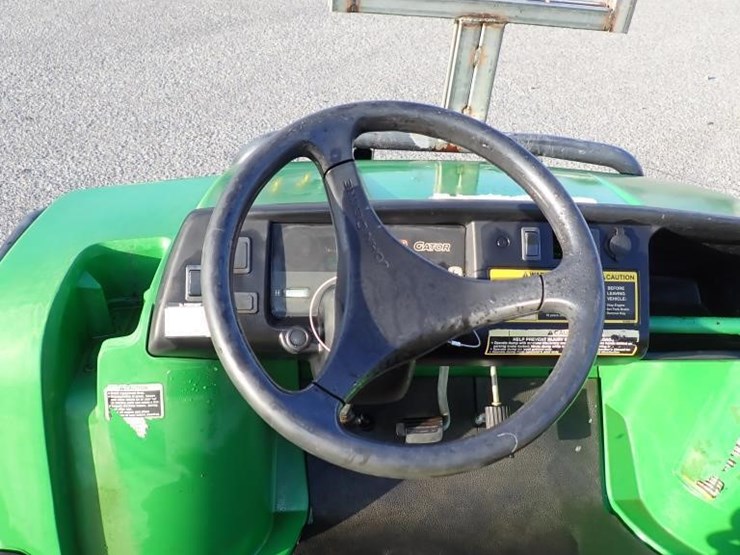 2012-john-deere-gator-image-12