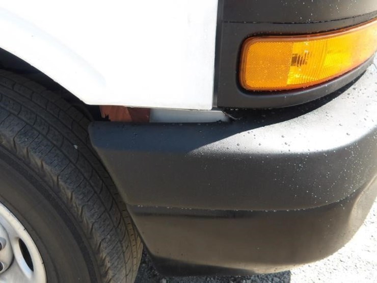 2019-chevrolet-express-2500-image-8