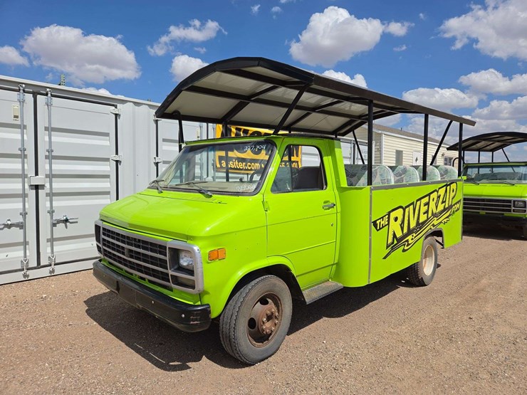 1995-chevrolet-g30-image-1
