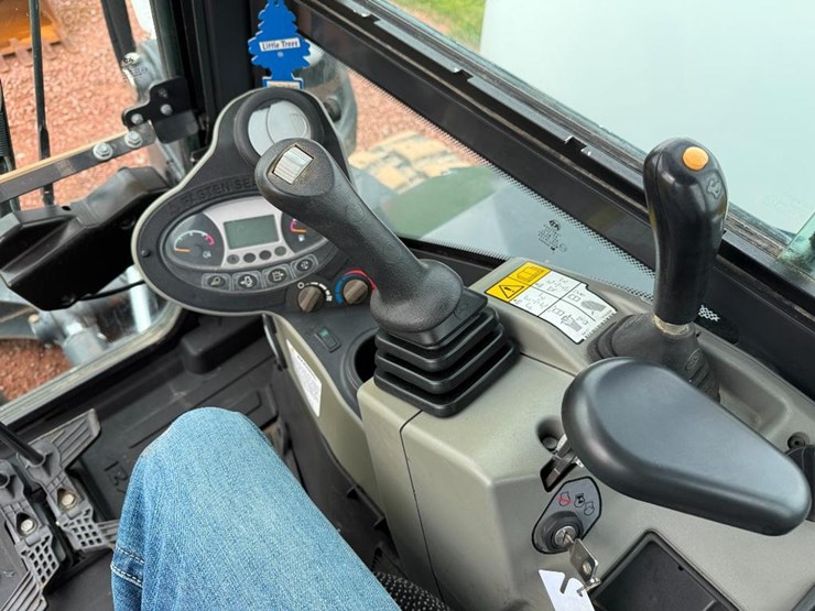bobcat-e85-image-50