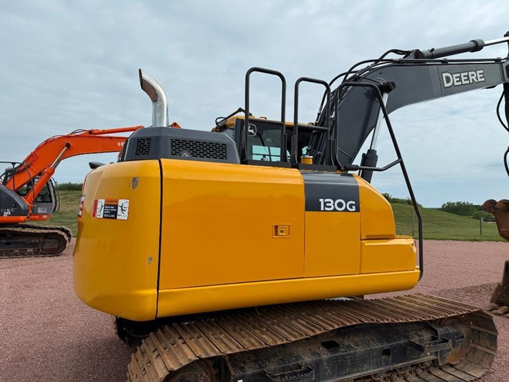 deere-130g-image-21