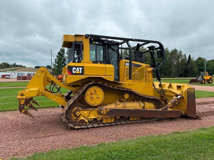 caterpillar-d6t-xl-image-4
