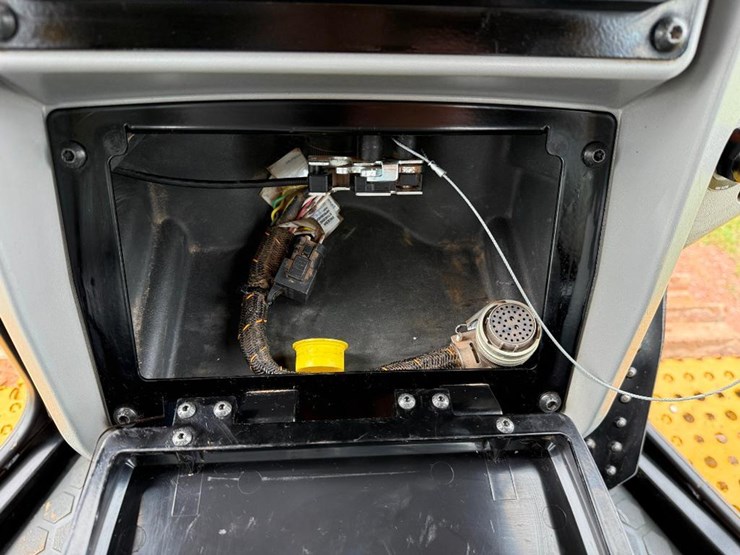 caterpillar-d6t-xl-image-67