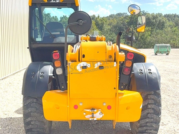 2019-jcb-540-140-image-11