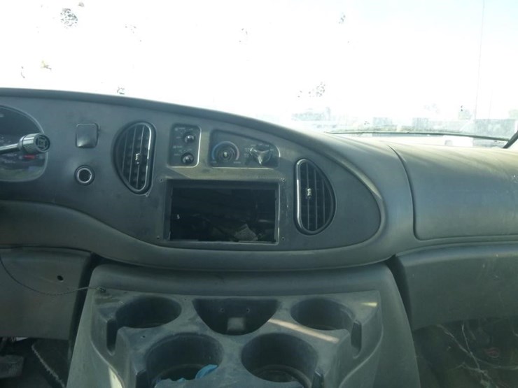 2008-ford-e350-image-13