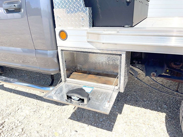 2021-ford-f350-image-49