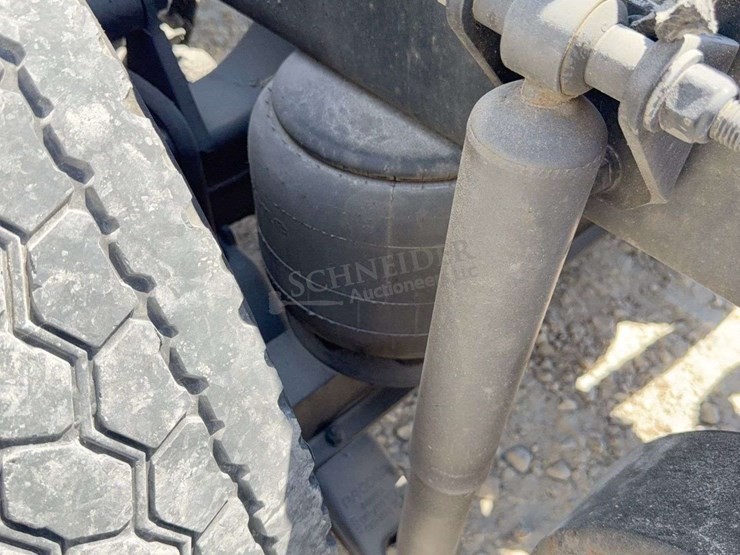 2020-peterbilt-579-image-39